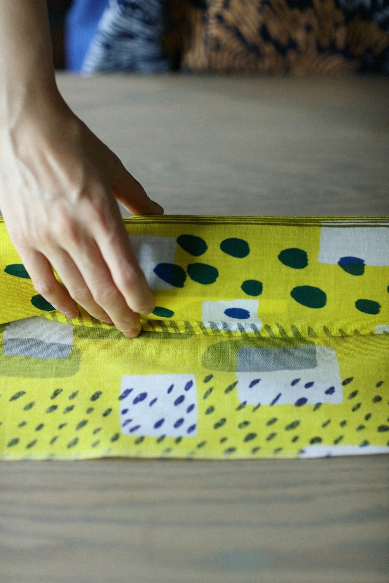 Ise Momen textile tenugui/Roji