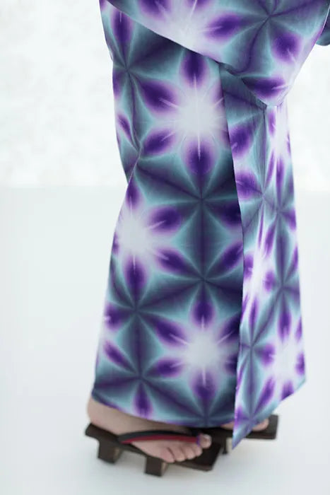 【※Custom Sewing Price Excluded】Chita Cotton White chrysanthemum​ ​ Cotton-linen Blend 30/30 Yukata Fabric/Tabata Snowflakes Ice House