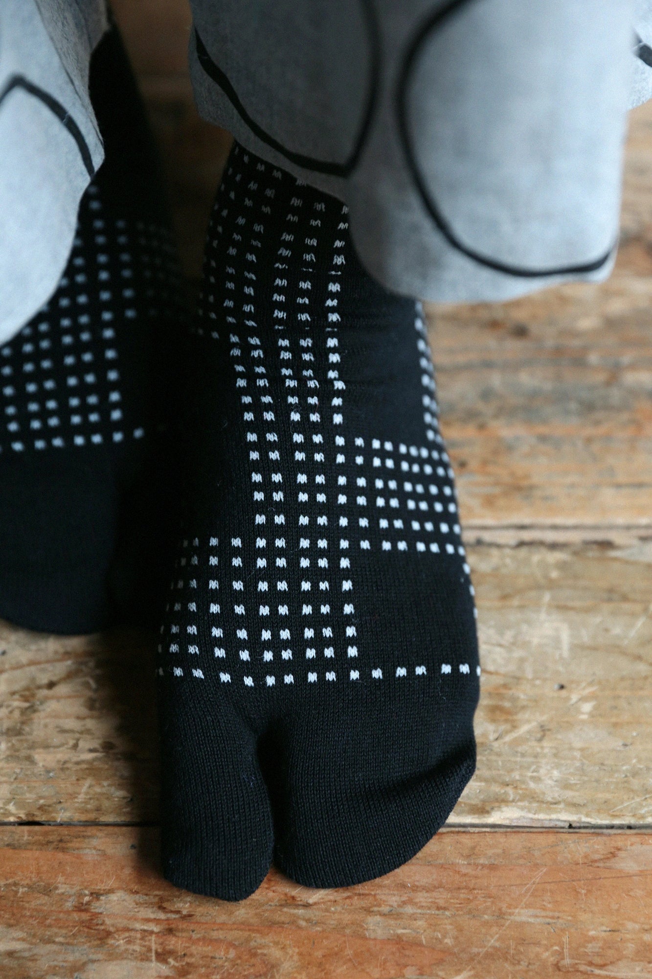 Tabi Socks (Mid-calf)／Shadow Black【Men・Women】