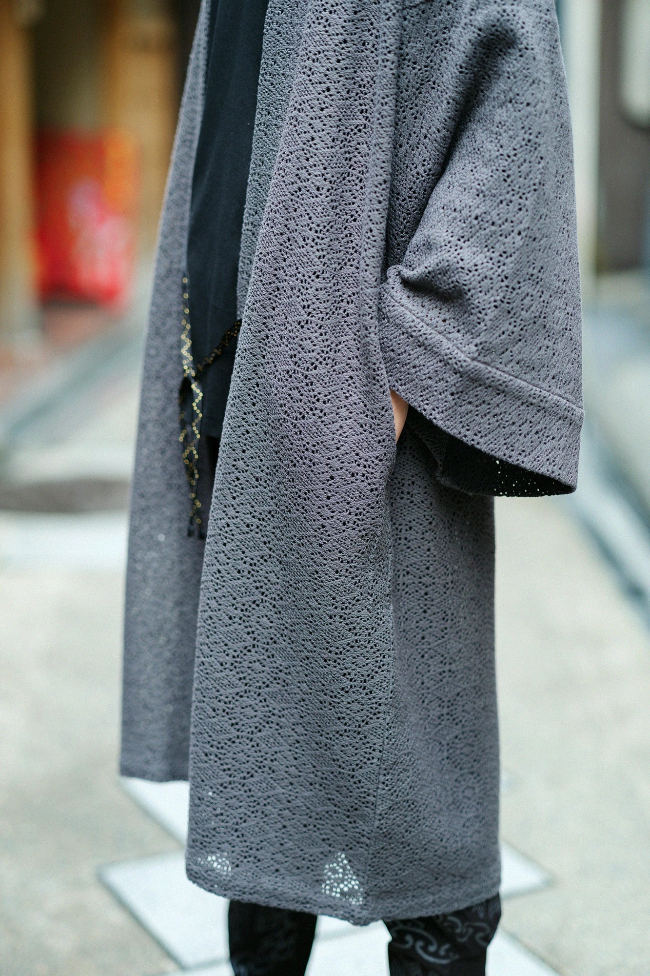 透かし幾何刺繡 袢纏（はんてん） 間（けん） 単（ひとえ）／濃灰（こいはい）
