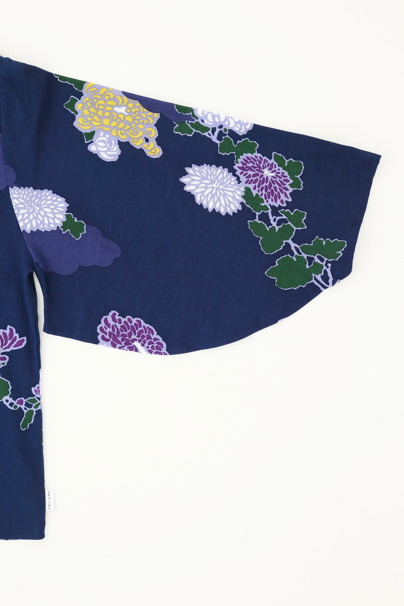 Takashima Chijimi 40/40 Nagi-Jiban/Kumodori mit Chrysanthemen 