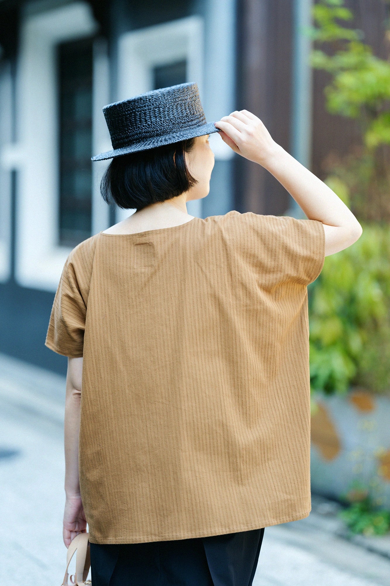 高島縮 40/20 空羽（あきは） 四角衣（しかくい）／沈香色（じんこういろ）