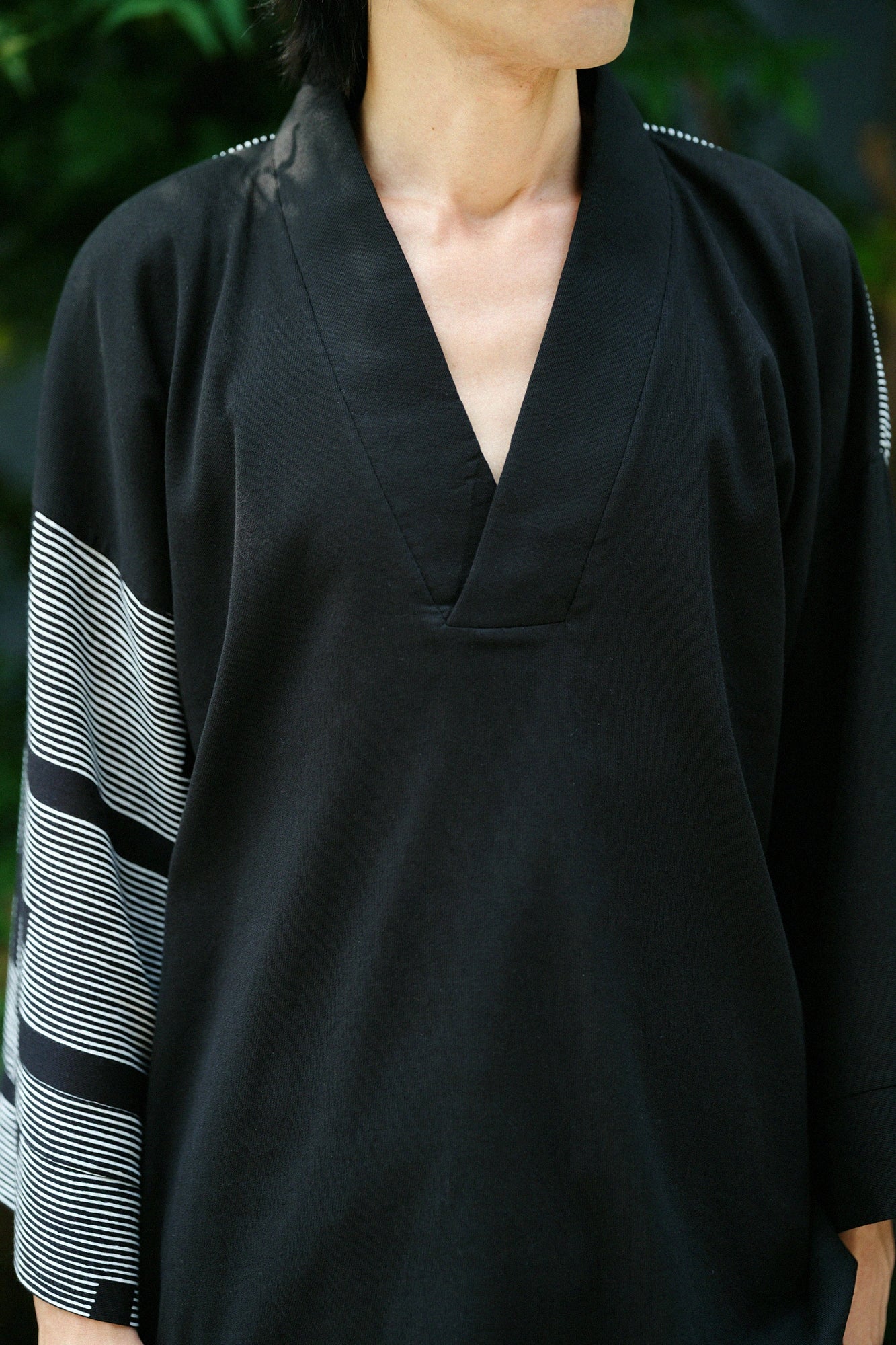 Takashima Shrink 40/40 Windblown (Fūbi) Oberteil mit Katasumawari / Nurebairo × Yorokejima San 
