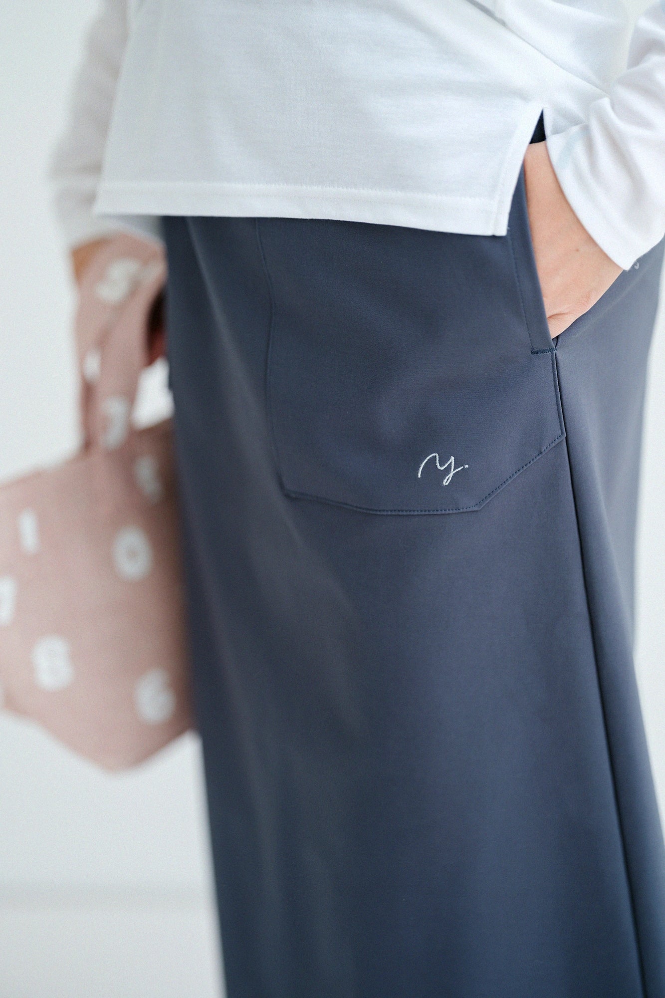 Double Cloth Stretch Tight Skirt Midi Length／River Blue