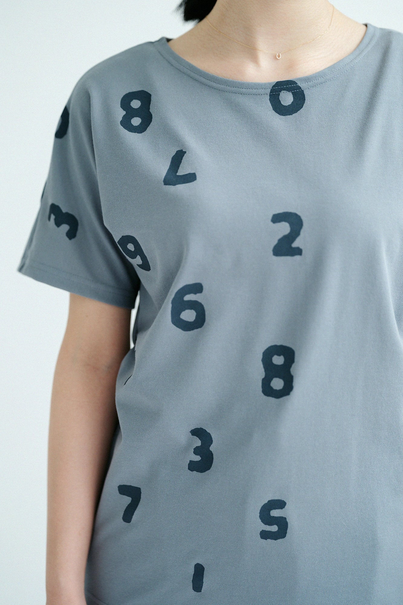 T-shirt découpé C/CM(R) Kanoko Seed Stitch / SO-SU-U Up and Down et Blank Steel Blue