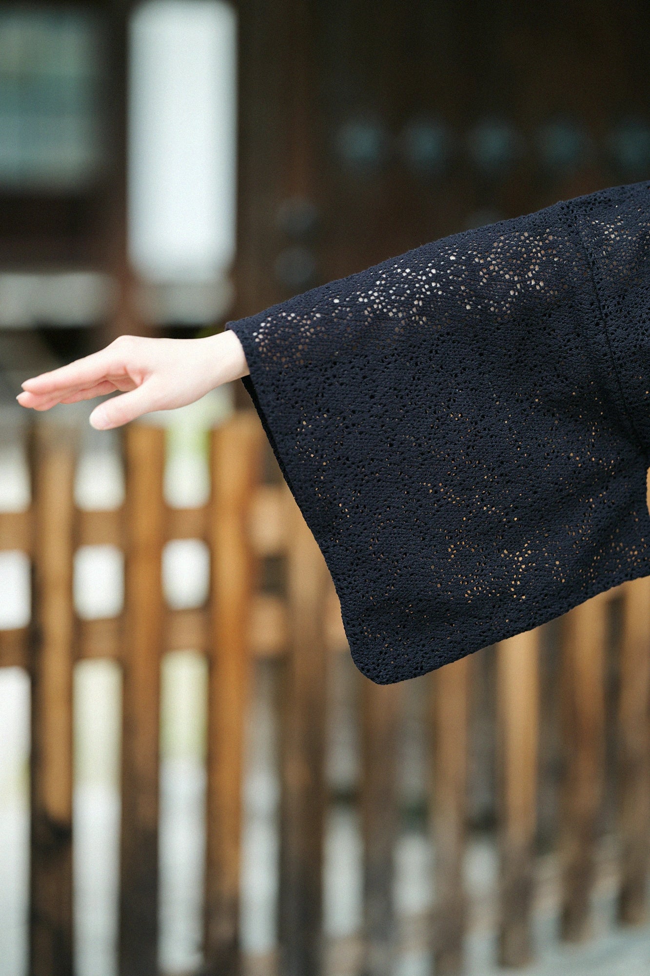 【6月23日頃発送予定】透かし幾何刺繍（きかししゅう） はつき／濡羽色（ぬればいろ）2