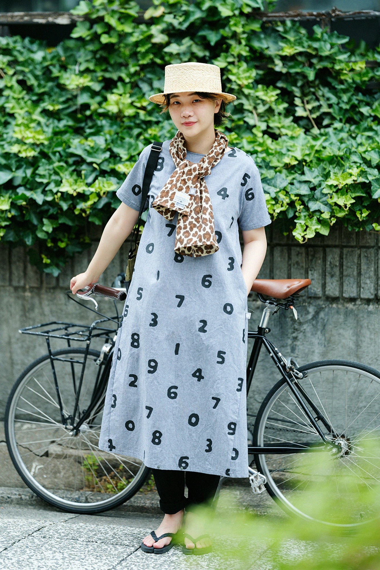 Ise Momen Kubimaki Short／depo léopard Lumière du jour