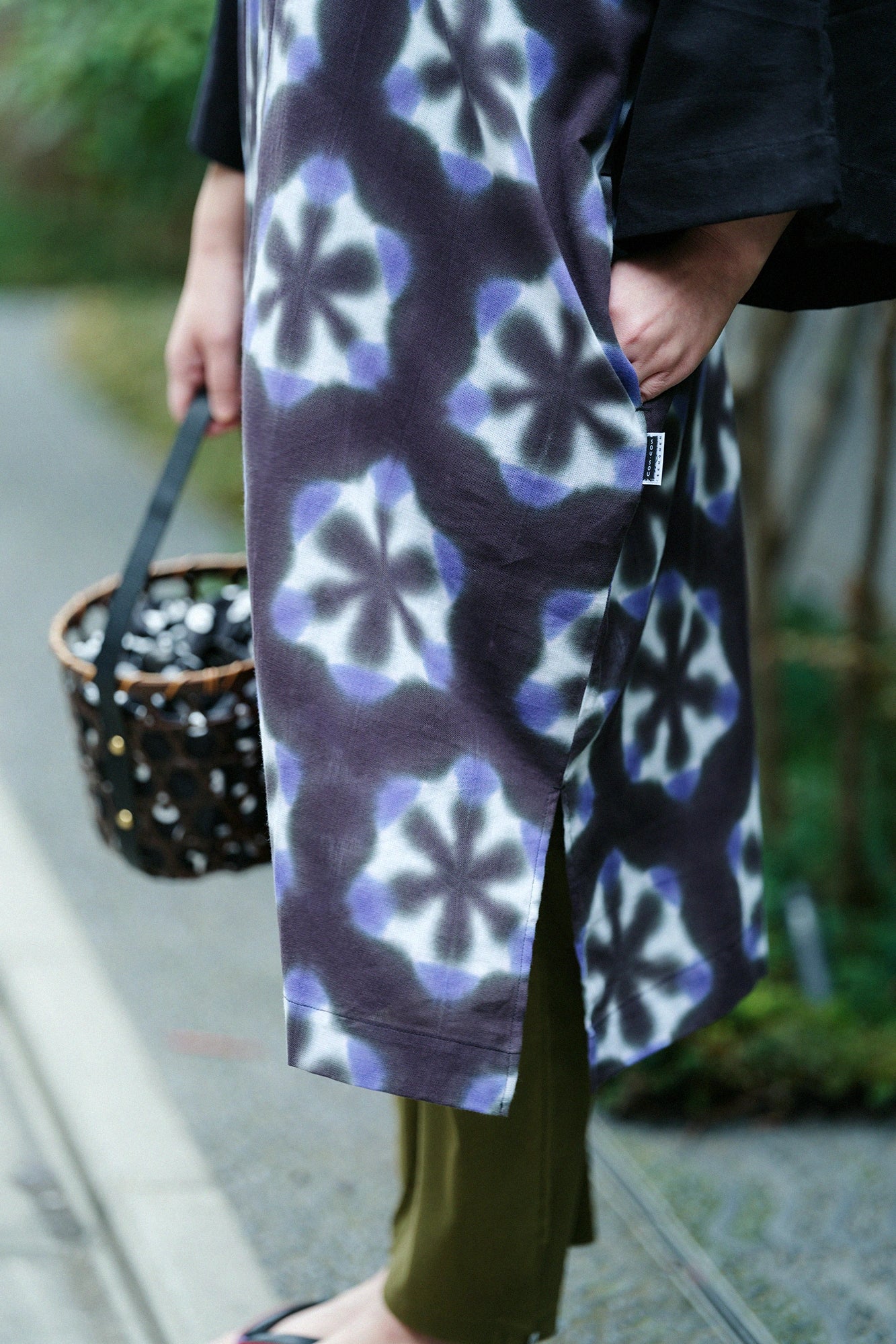 まり木綿 有松鳴海絞り 伊勢木綿 大帷（おおかたびら）／濡羽色（ぬればいろ）×雪花（せっか） もみの木 夜