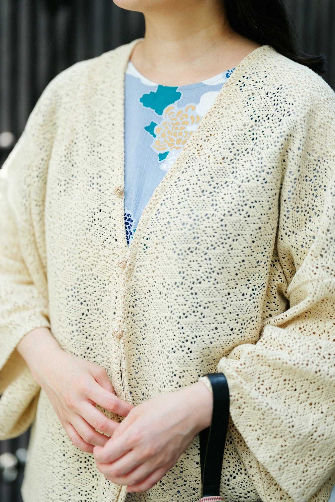 【6月23日頃発送予定】透かし幾何刺繍（きかししゅう） はつき／練色（ねりいろ）