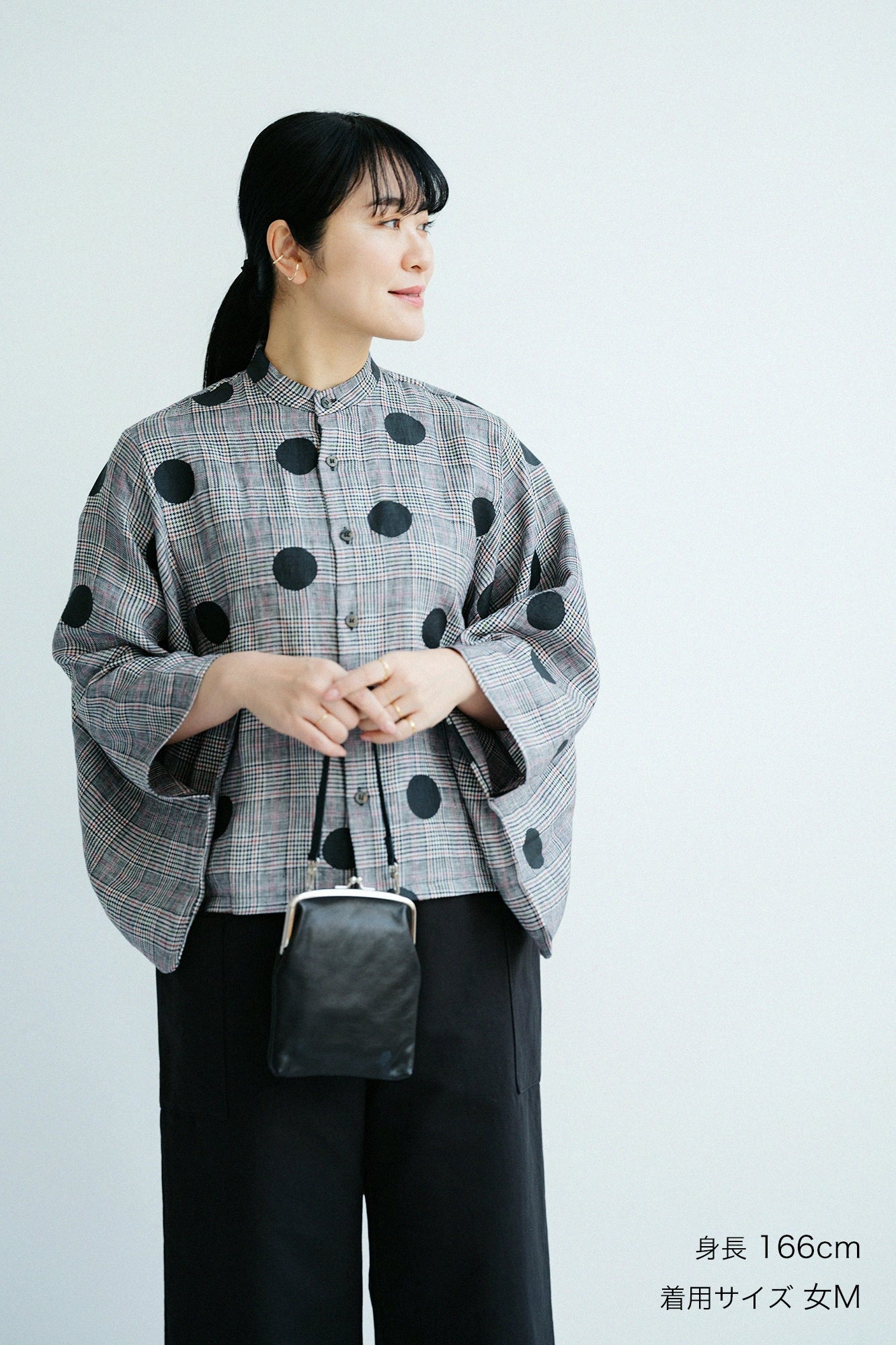麻 格子織（こうしおり） 草衣（そうい） 上（うえ）／すいぎょく 間疎（まあら）と余白（よはく）