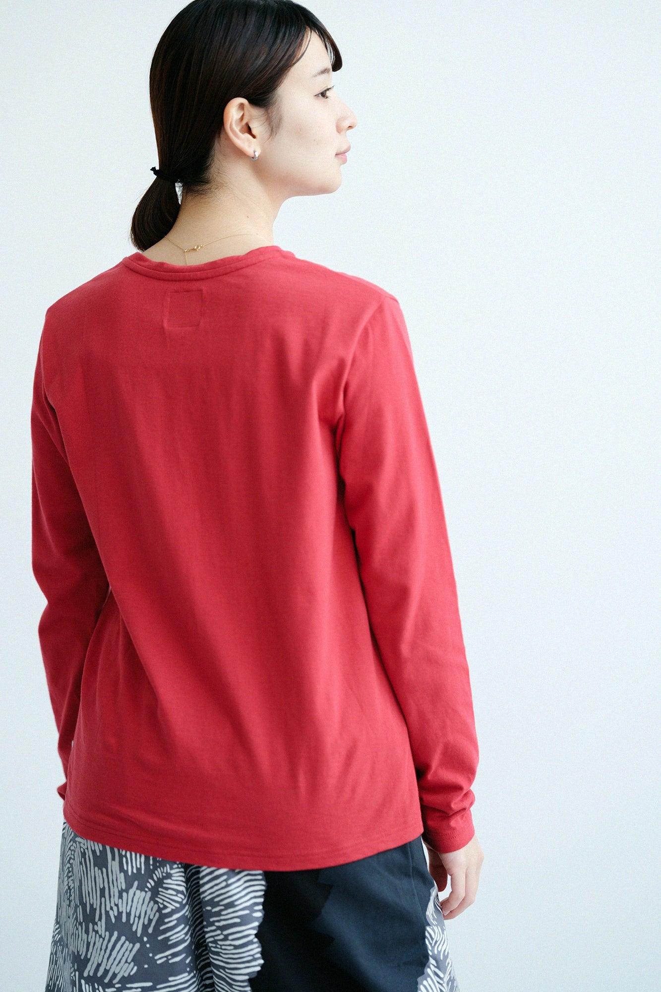【net限定】プレーティング天竺 長袖ポケットTシャツ／レッド