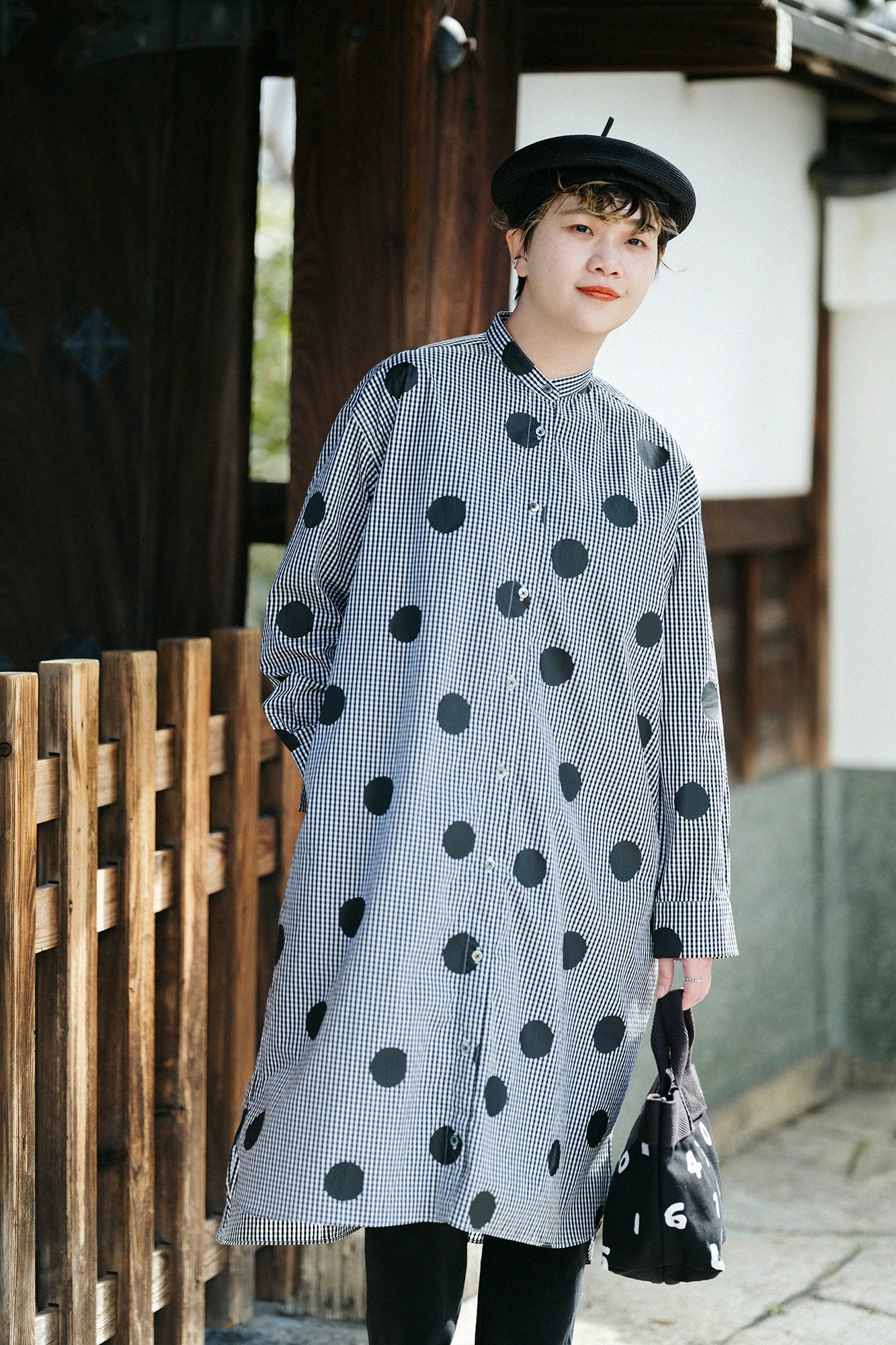 Superlanges Baumwoll-Grand-Hemdkleid R.H/Suigyoku Mara Schwarz kariert